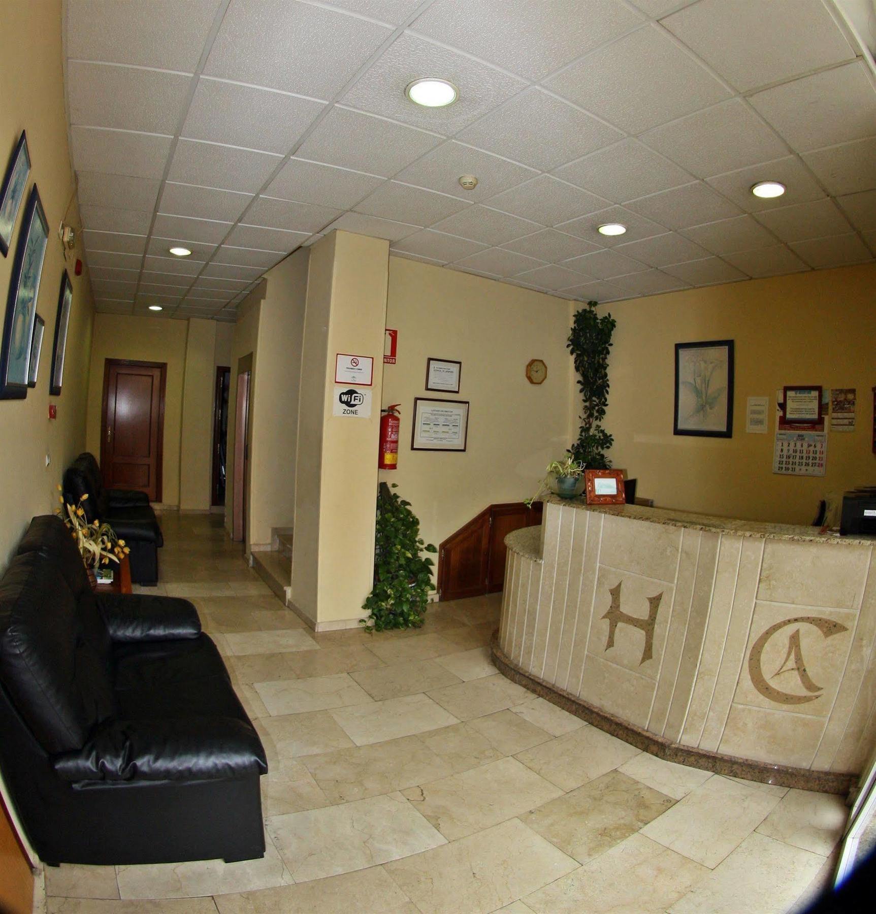 Hostal Carlos 2 ลาลิเนียเดลากอนเซ็ปซีออน ภายนอก รูปภาพ